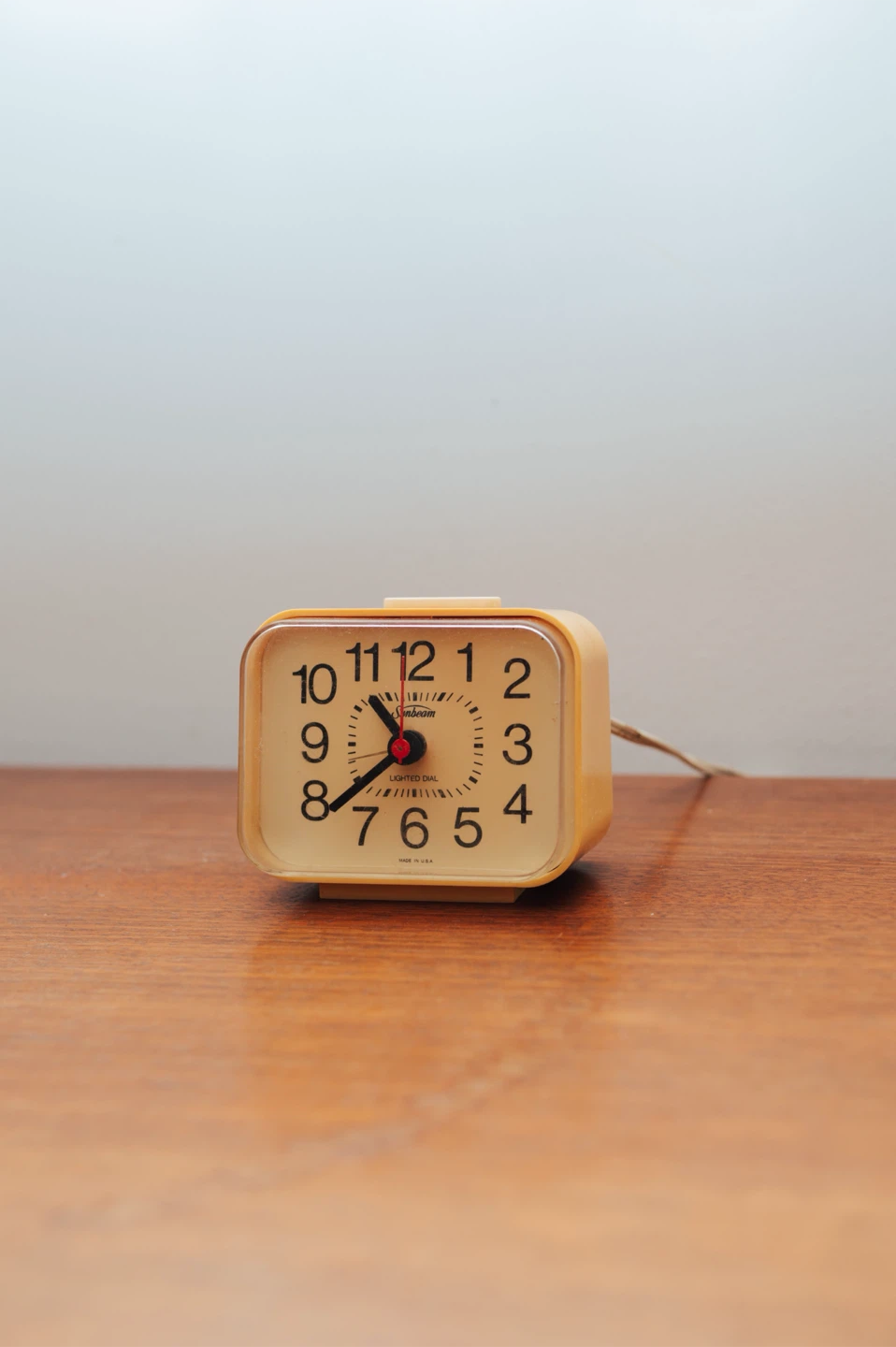 Vintage Sunbeam Alarm Clock – Retro Cream / Mustard – W - photo 2