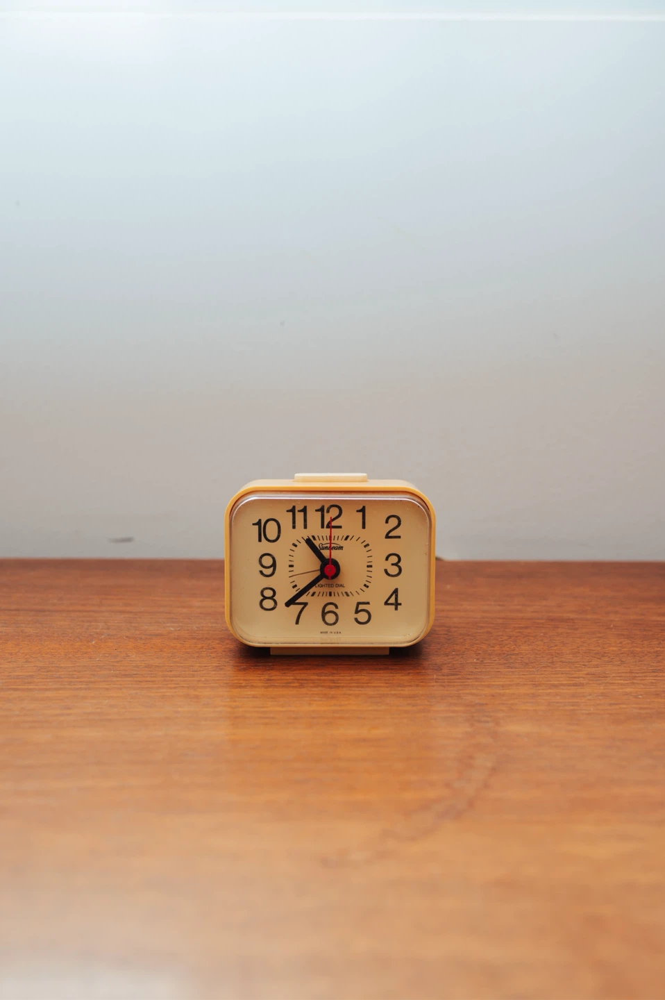 Vintage Sunbeam Alarm Clock – Retro Cream / Mustard – W - photo 3
