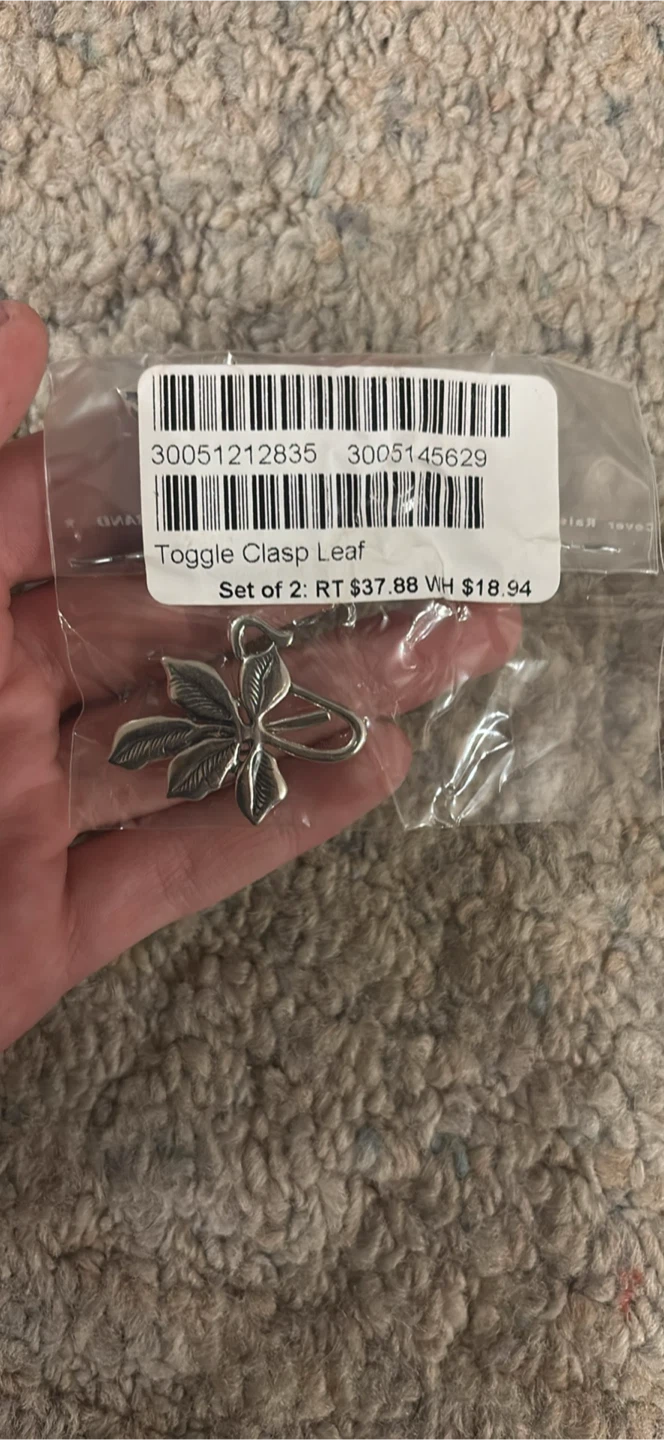 Set of 2 Leaf Toggle Clasps