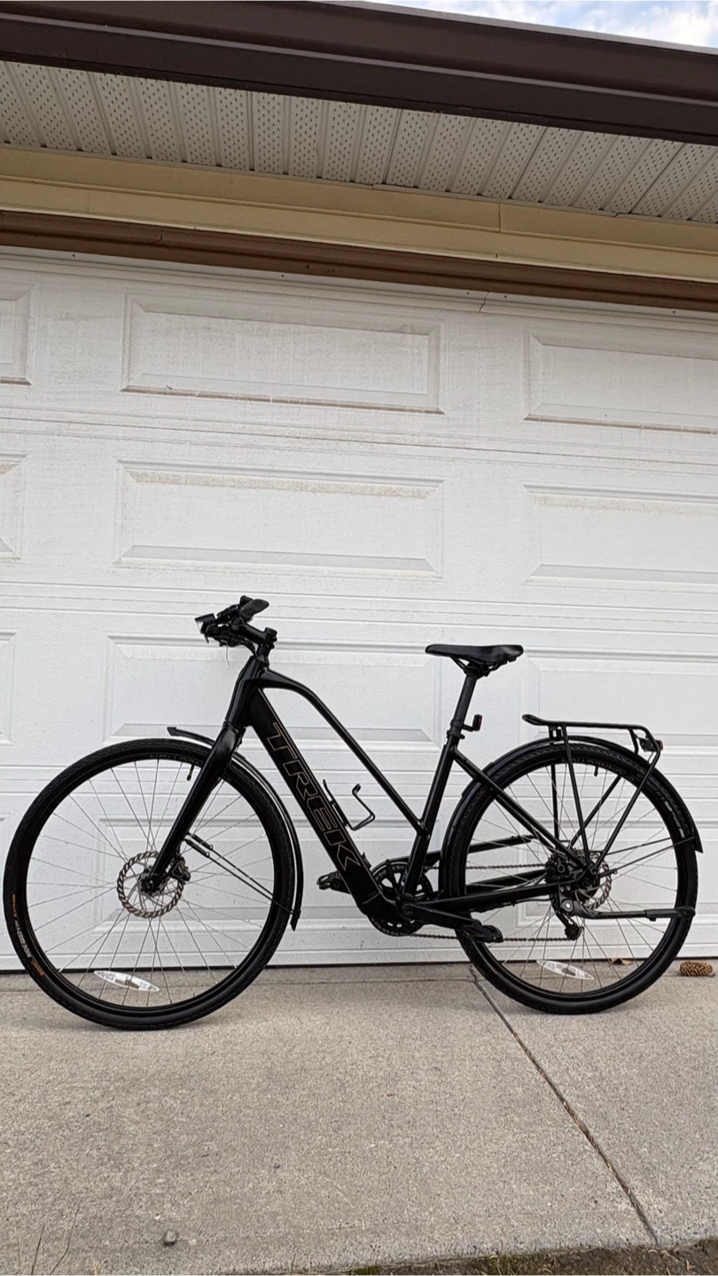 Trek FX+2 2022 699 km only new battery