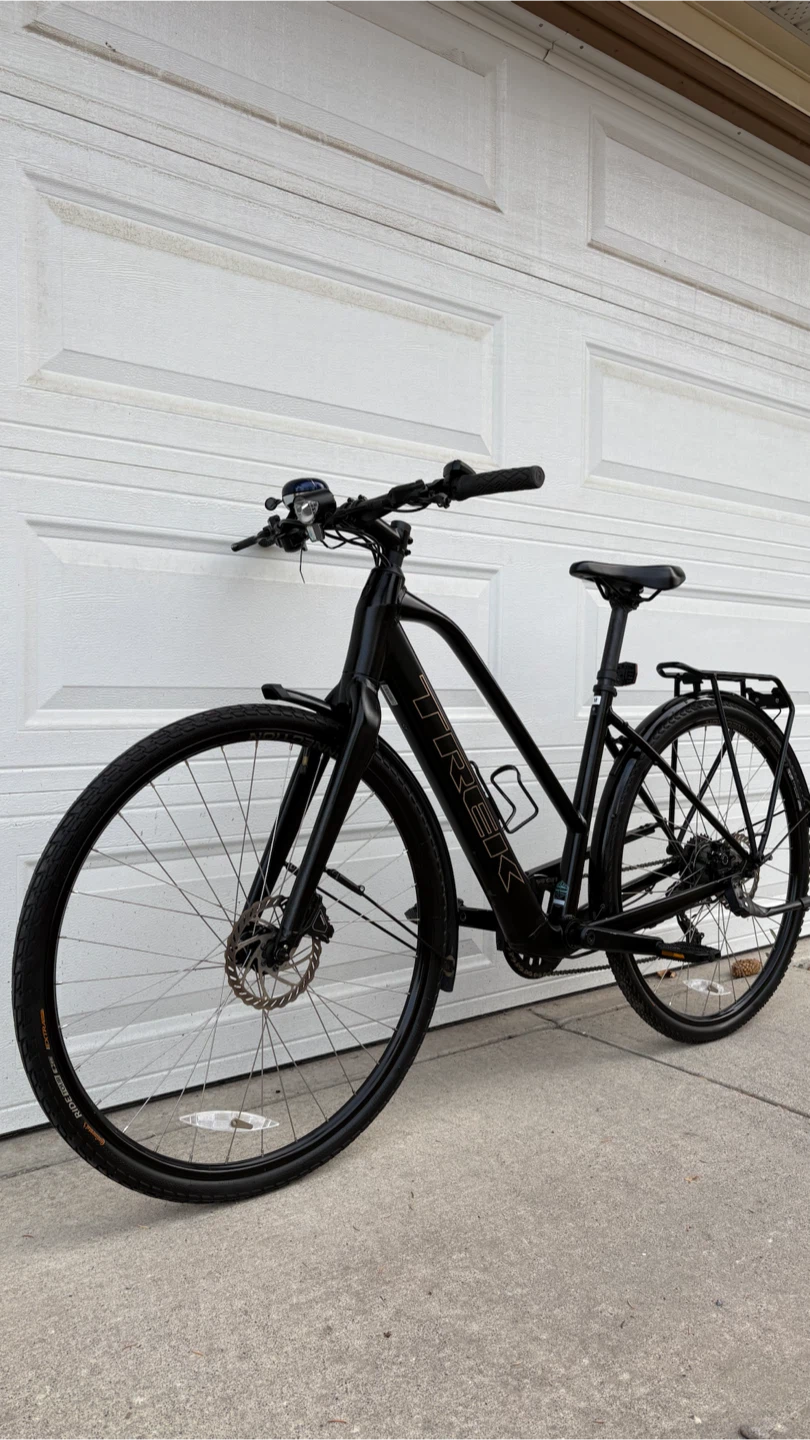 Trek FX+2 2022 699 km only new battery - photo 4