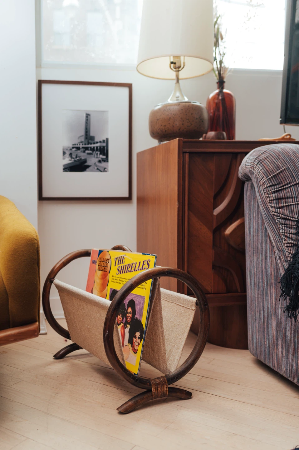 Vintage Rattan + Canvas Magazine / Record Rack - photo 2
