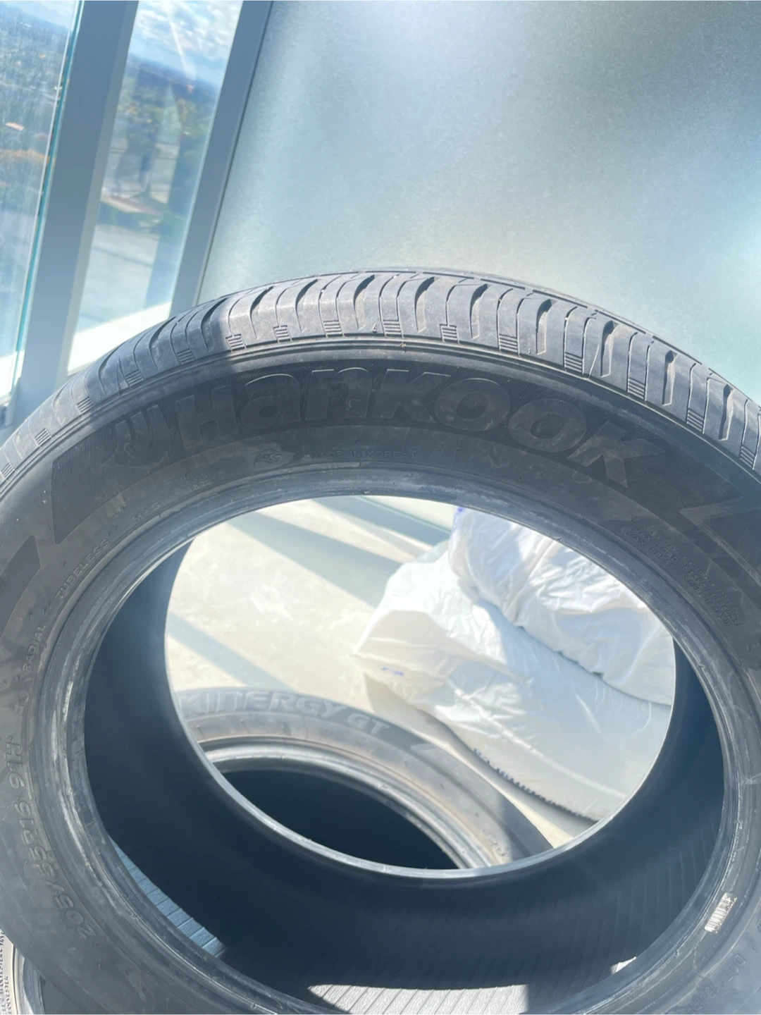 2 Hankook Kinergy GT Tires 205/55R16