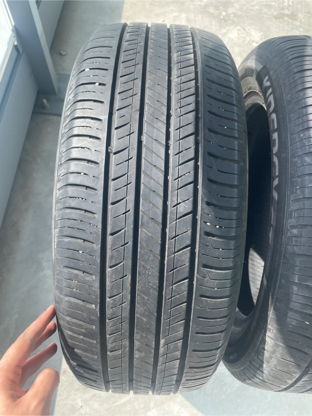 2 Hankook Kinergy GT Tires 205/55R16 - photo 3