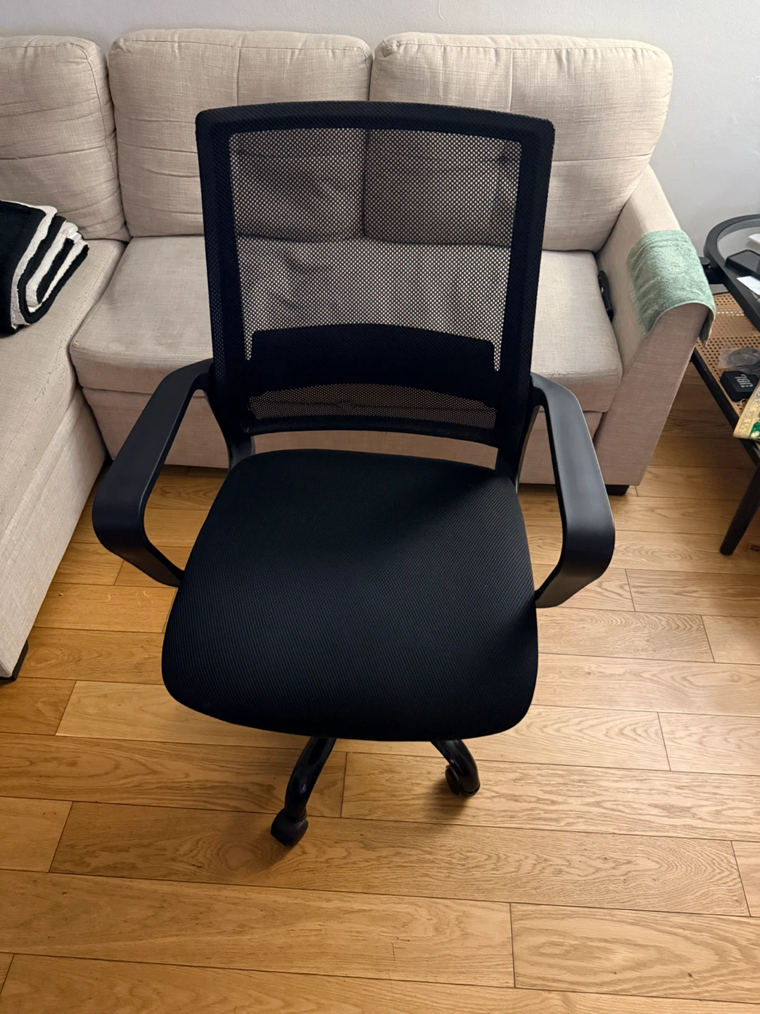 Black mesh office chair