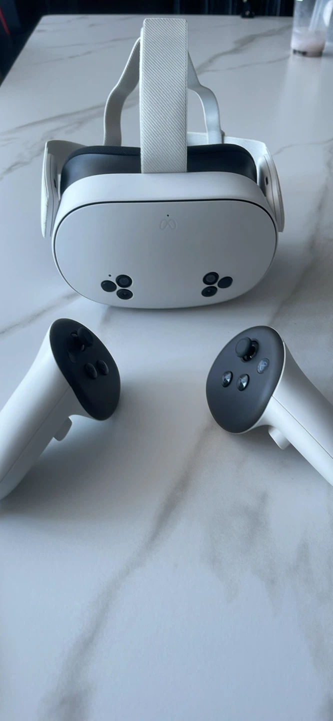 Meta Quest 3s VR Headset and Controllers