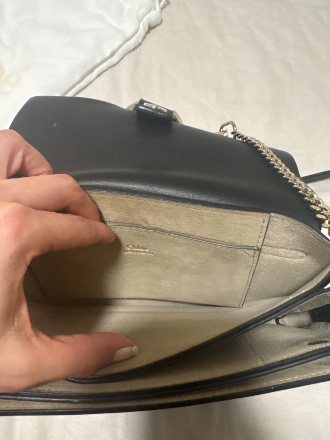 Authentic Chloé Faye Black Leather Crossbody Bag - photo 2