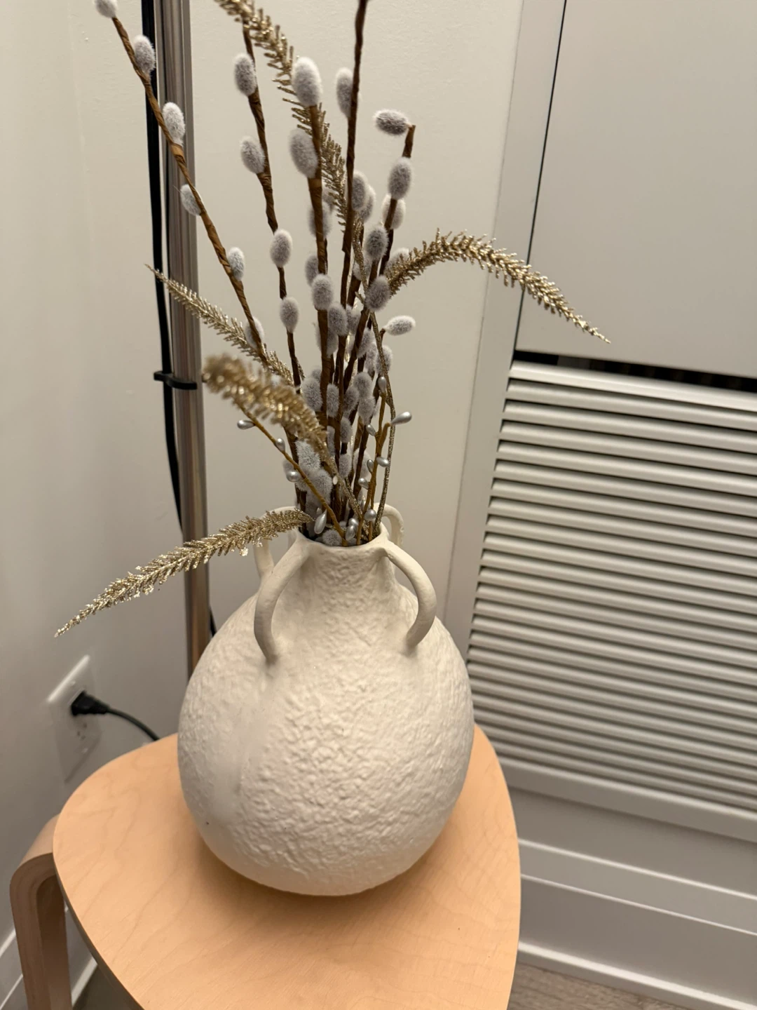 Vase, Table and Lamp for sale - photo 3