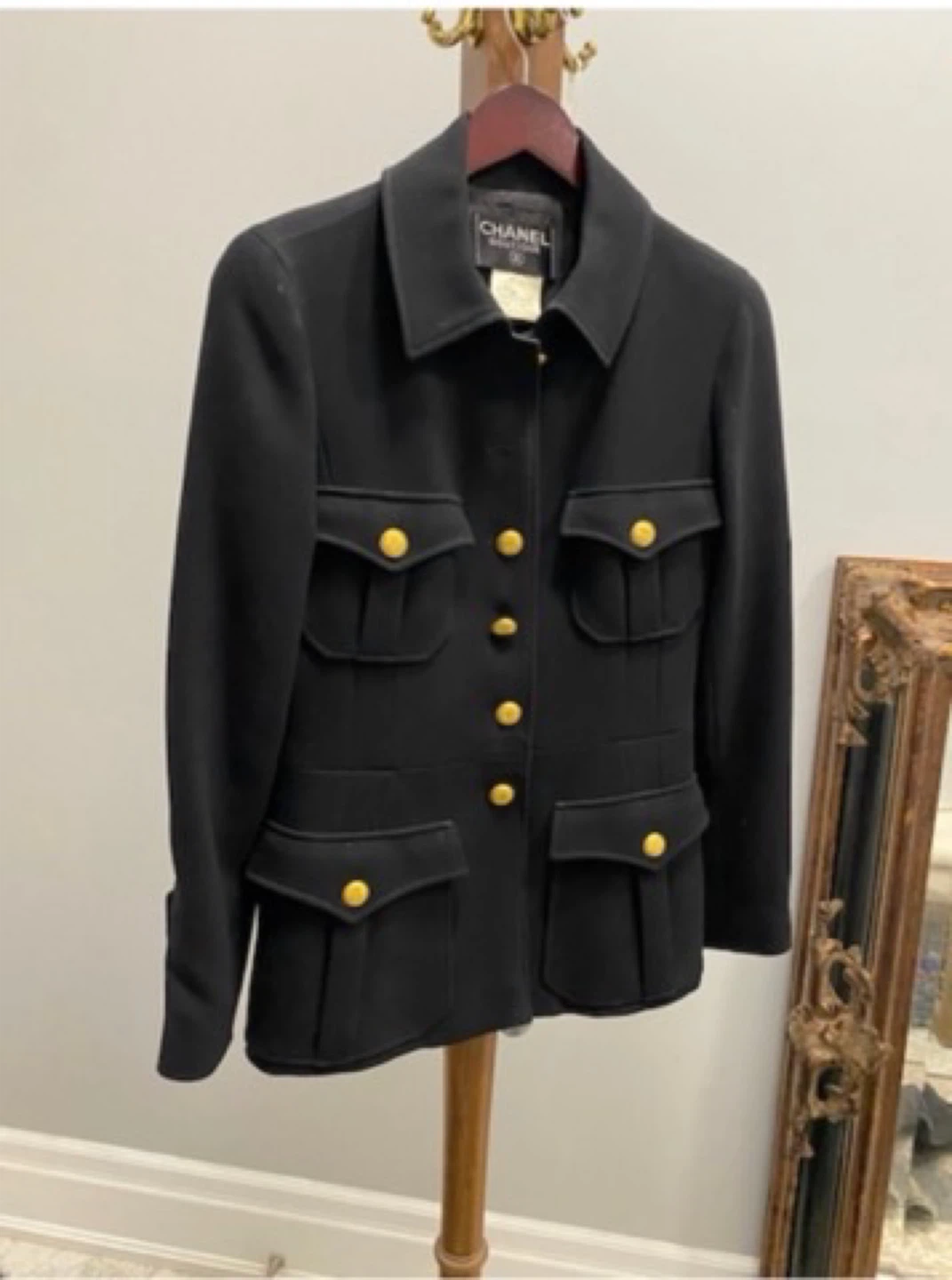 Chanel Boutique Black Jacket - photo 3