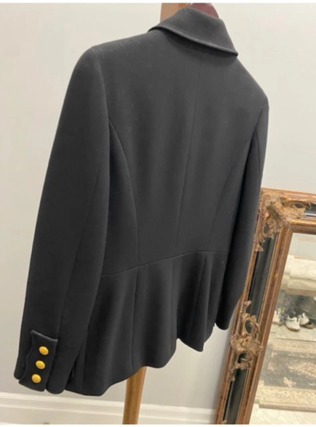Chanel Boutique Black Jacket - photo 4