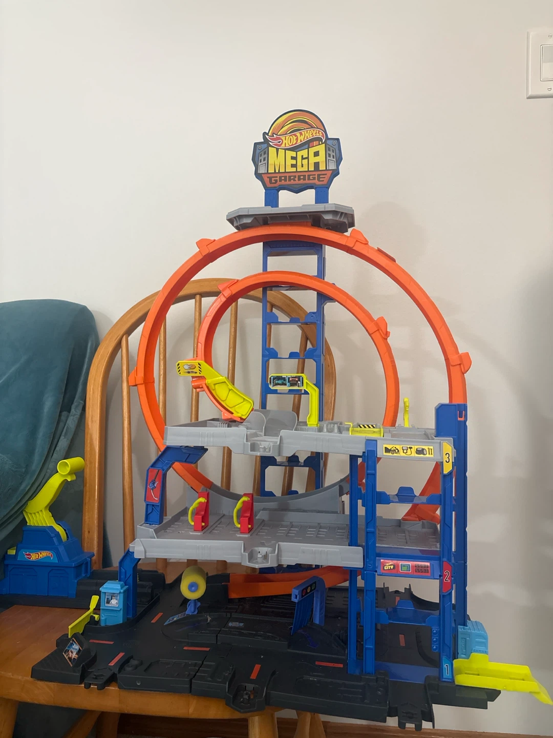 Hot Wheels Mega Garage Playset