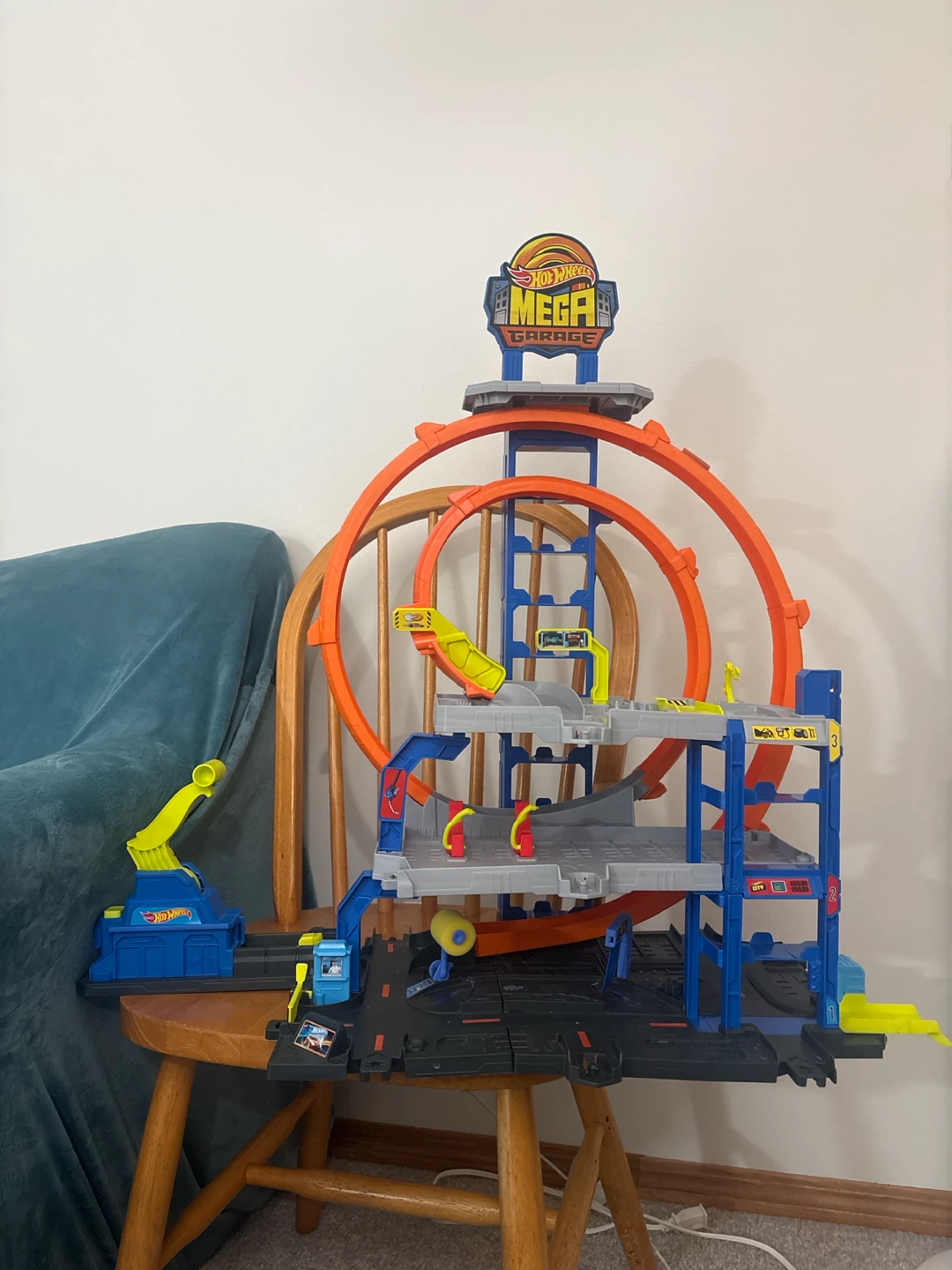 Hot Wheels Mega Garage Playset - photo 2