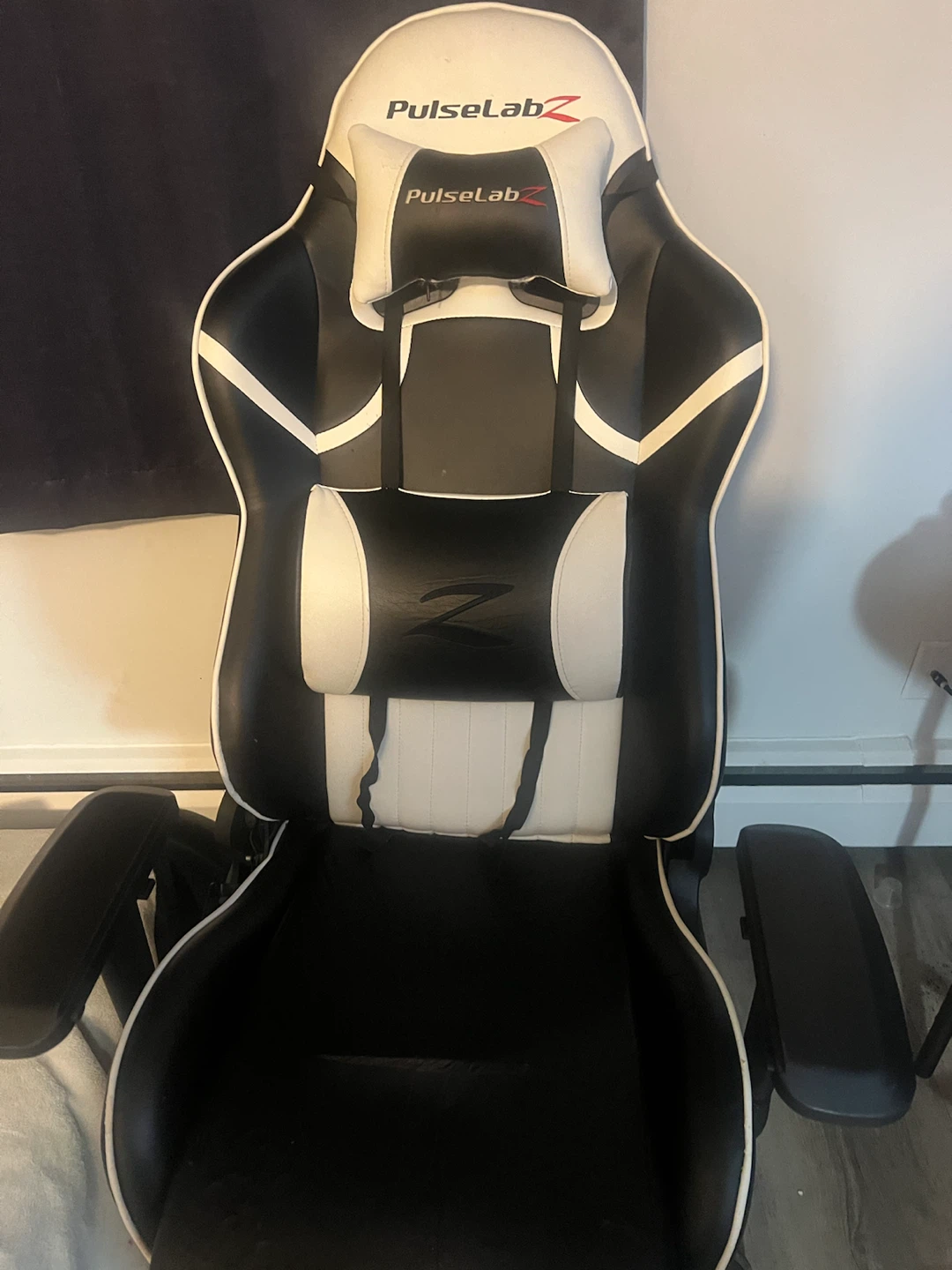 Gaming chairs- men and woman’s OBO