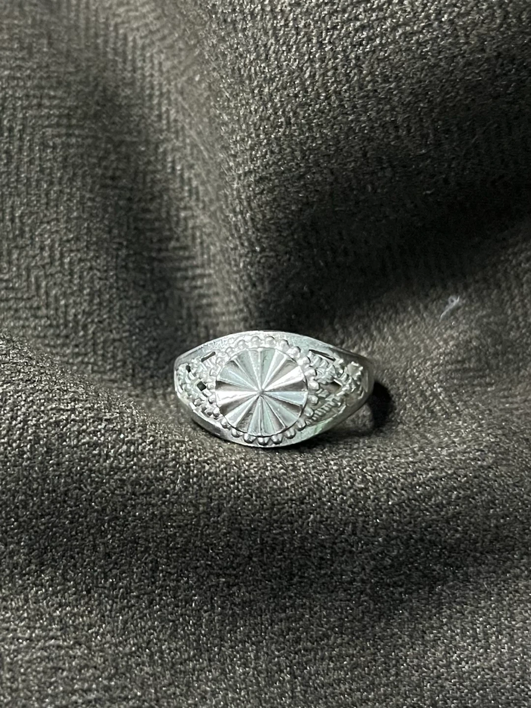 Silver-toned patterned ring - photo 2