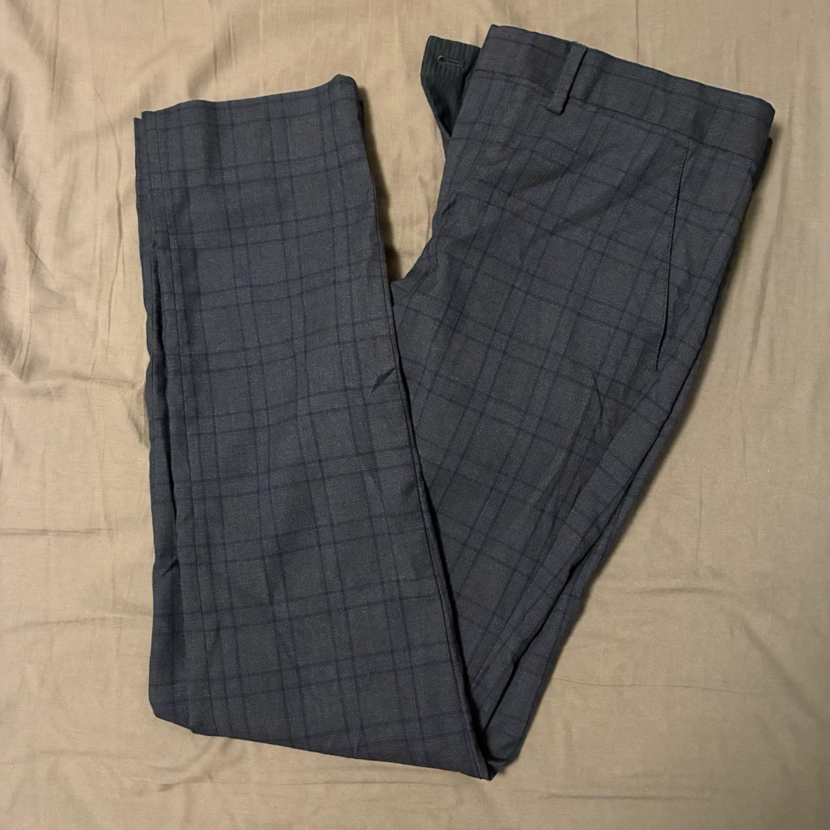 RW & CO. Men’s Tailored-Fit Plaid Trousers (29 x 32)