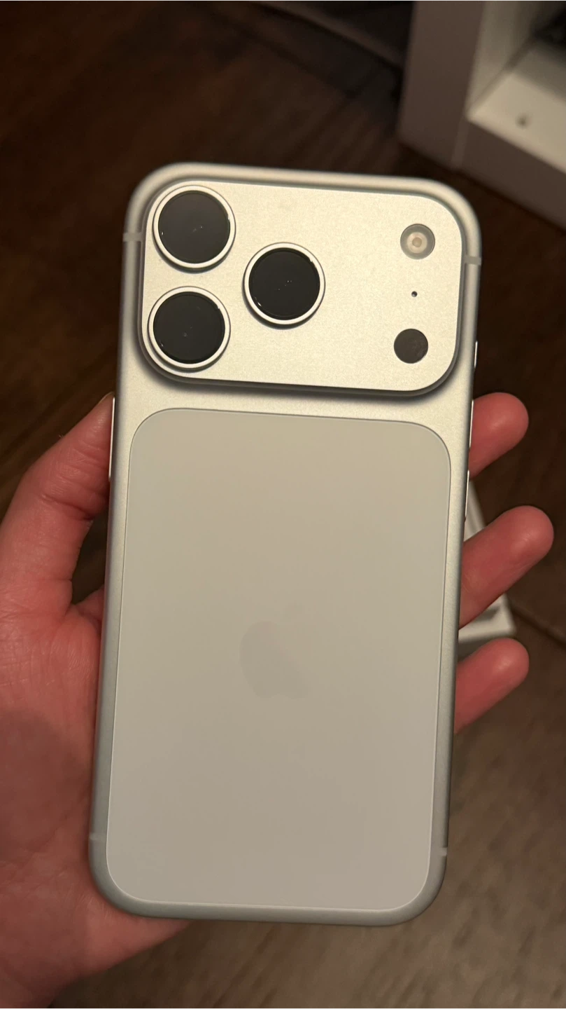 Iphone 17 Pro 512GB Silver - Apple Replacement Unit - photo 2