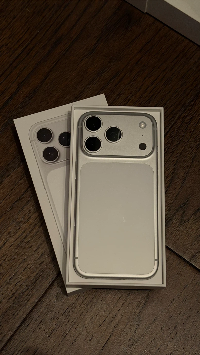 Iphone 17 Pro 512GB Silver - Apple Replacement Unit