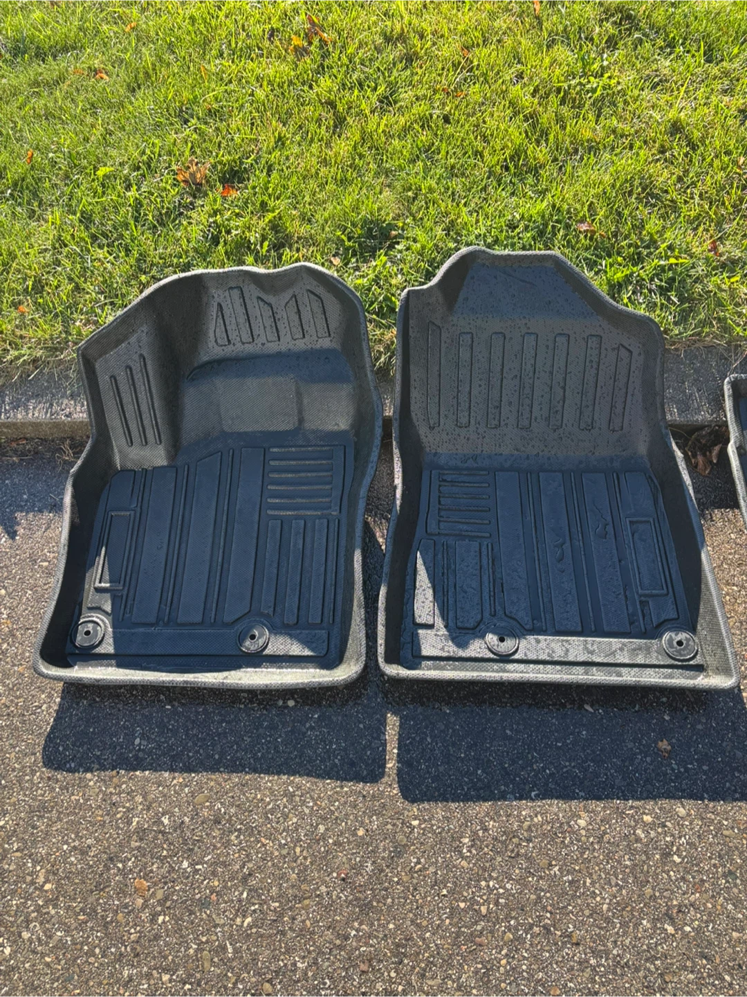Nissan Rogue All weather mats (2021 to current model) - photo 2