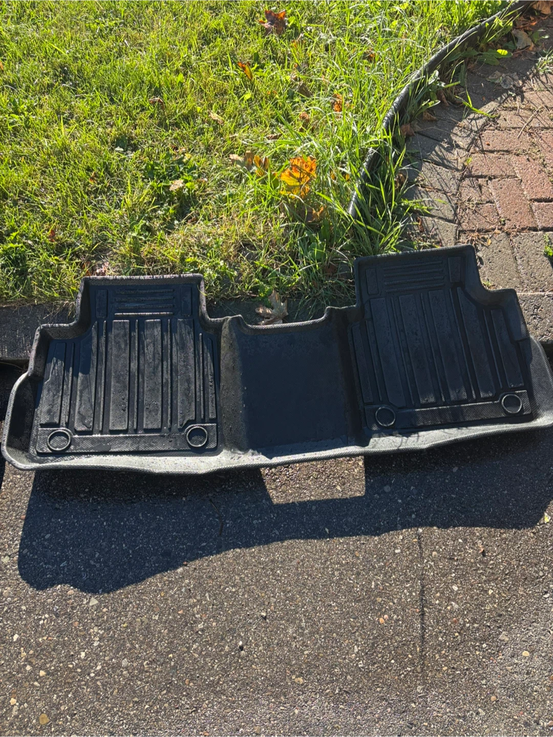 Nissan Rogue All weather mats (2021 to current model) - photo 3