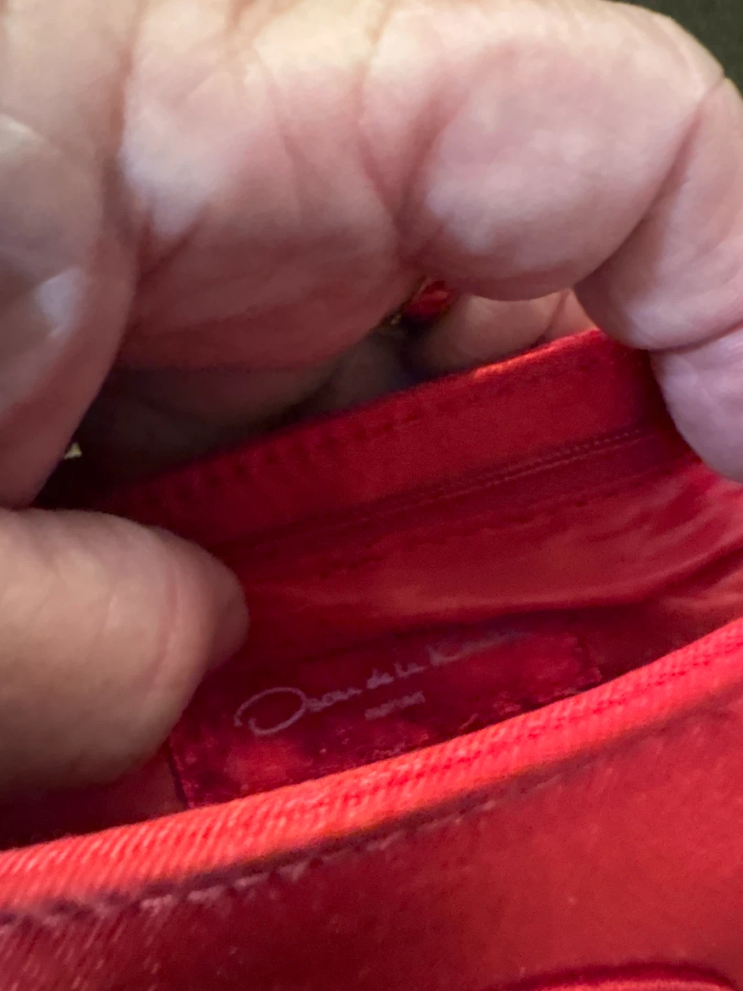 Oscar de la Renta red satin wristlet - photo 2