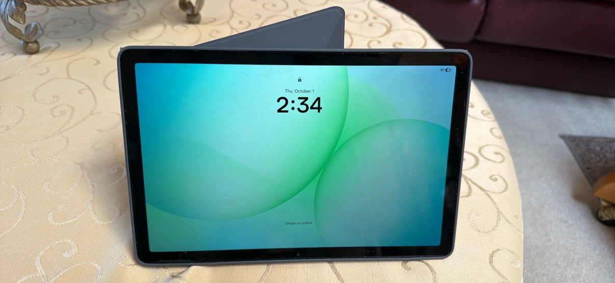 Tablet with Folio Case A11+ - photo 2