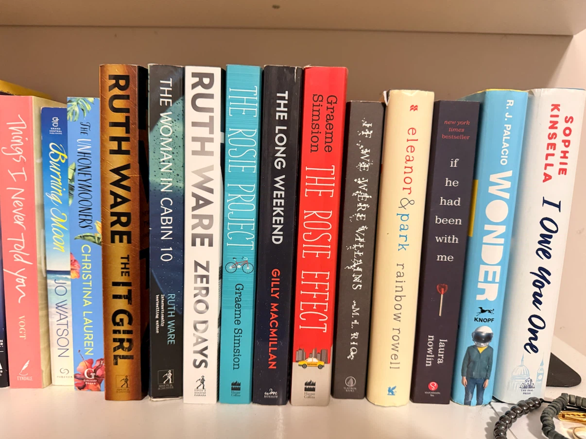 BIG BOOK SALE - photo 3