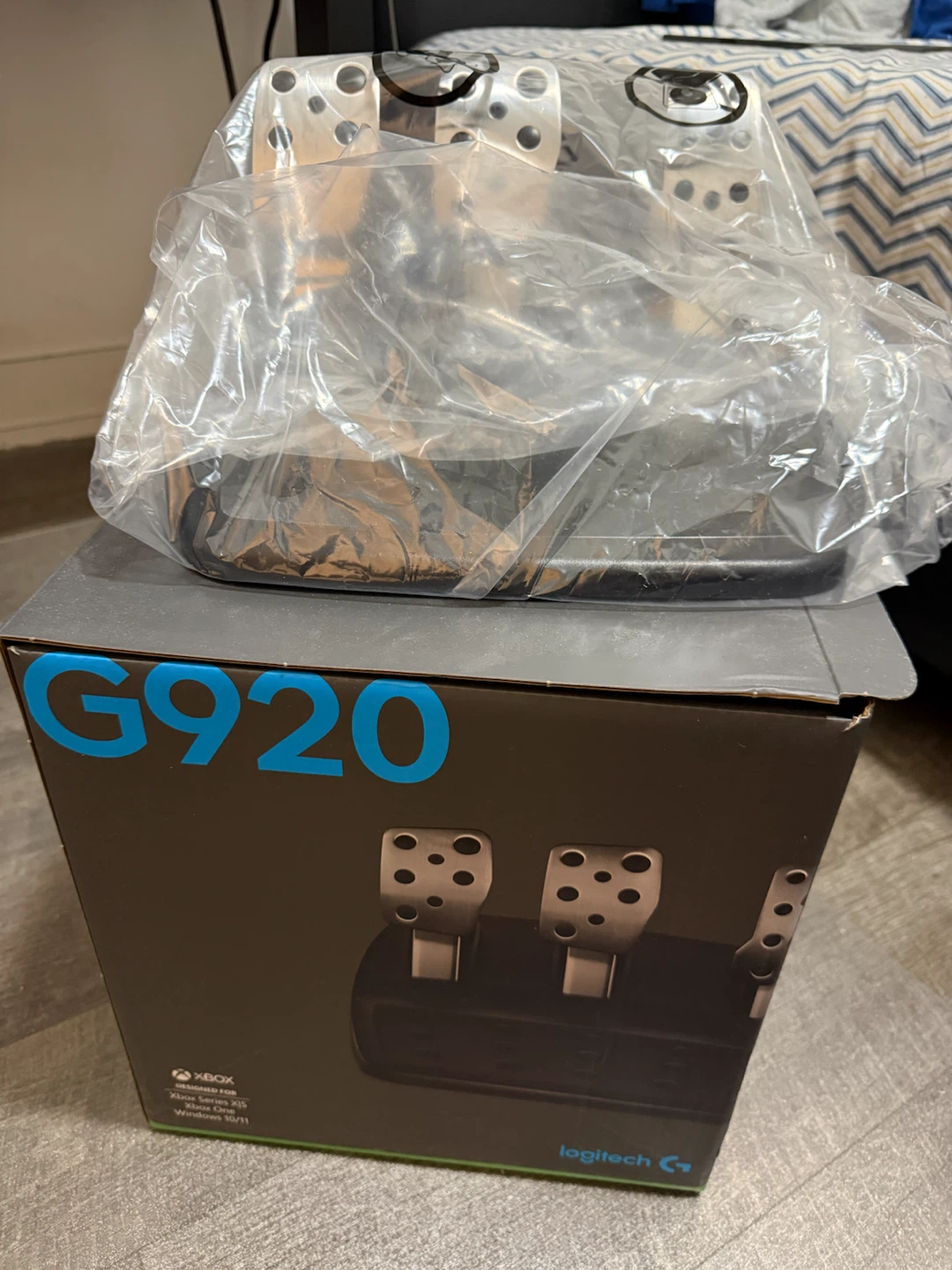 Logitech G920 with warranty