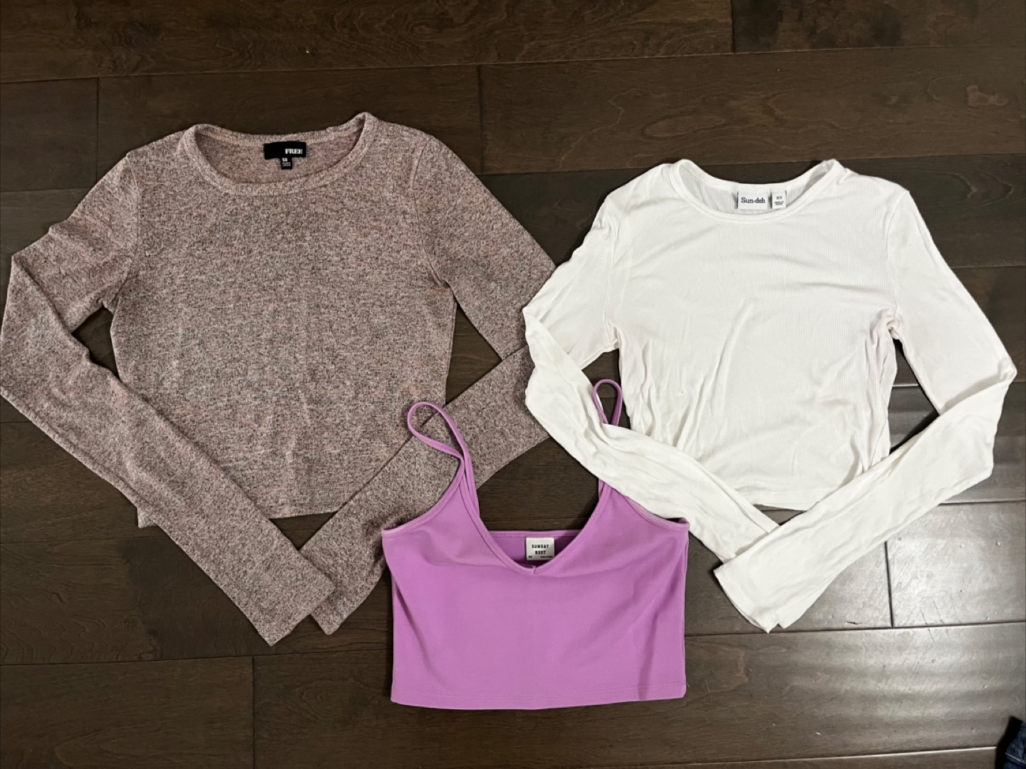 Aritzia Clothing - photo 2