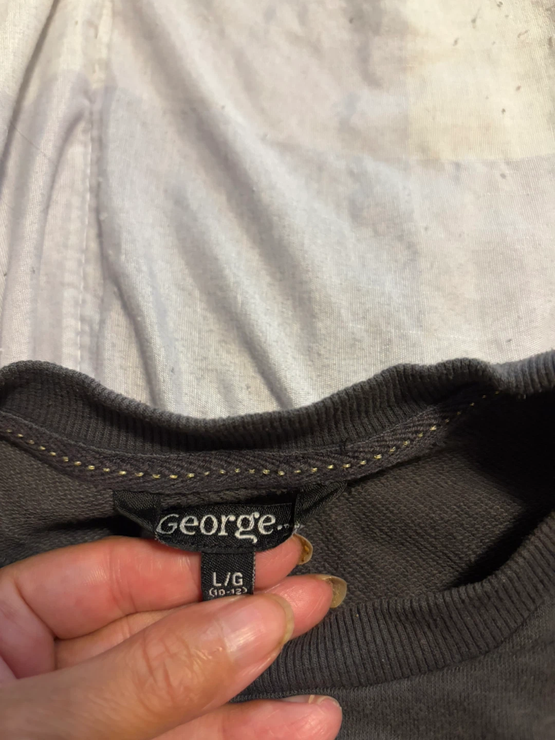 George Believe in your MAGIC Sweatshirt - photo 2
