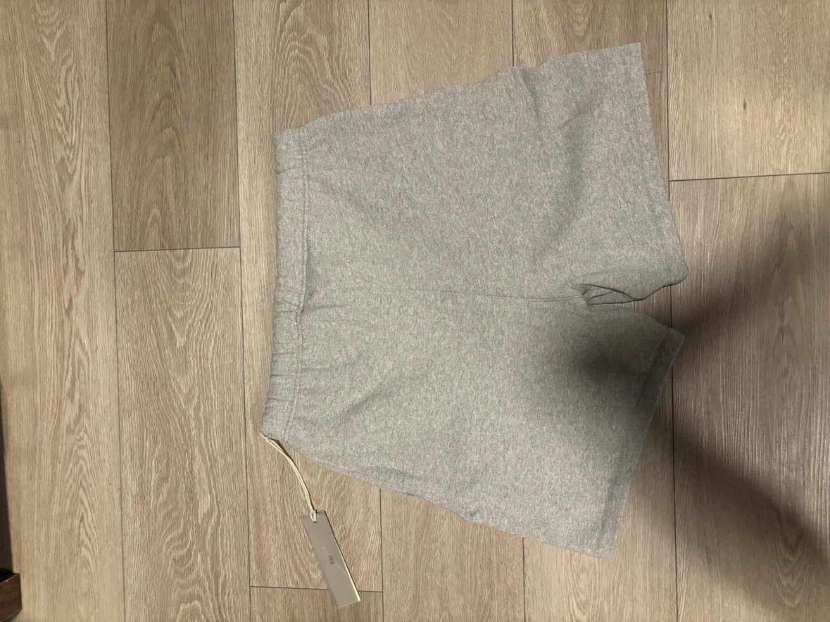 Grey essentials shorts - photo 2