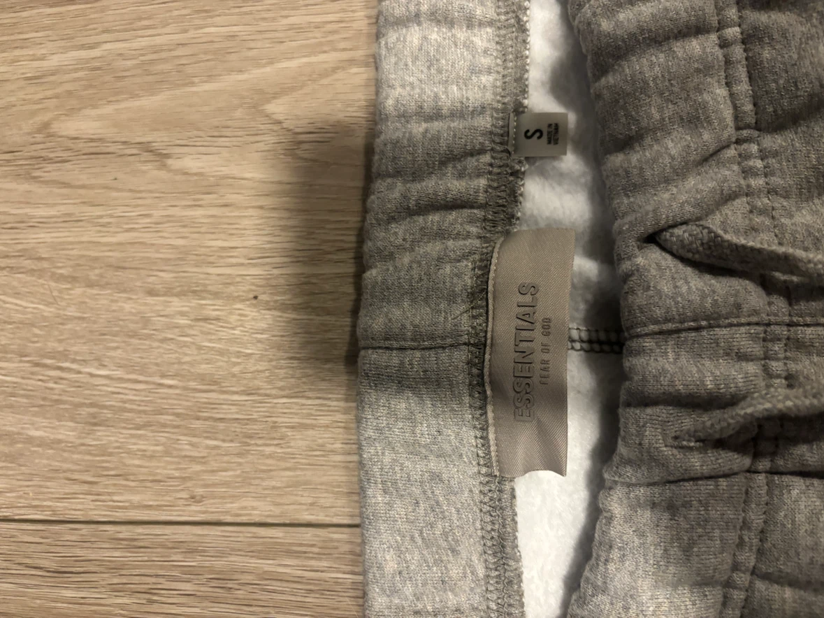 Grey essentials shorts - photo 3