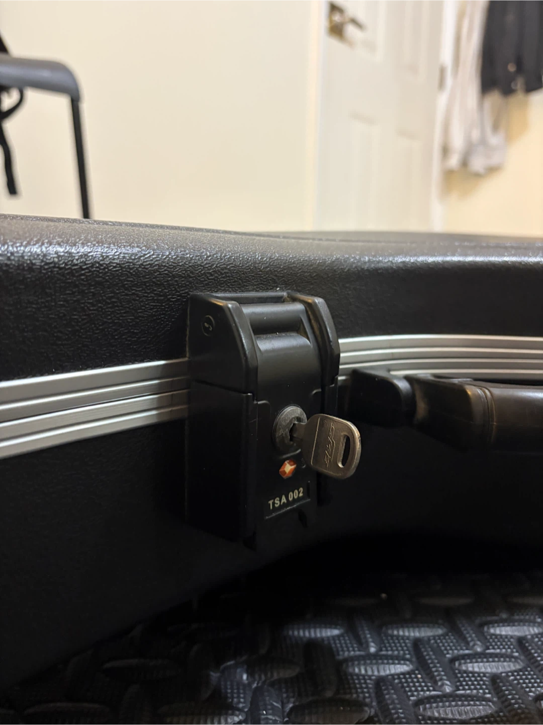 SKB Guitar Hardshell Case - photo 5