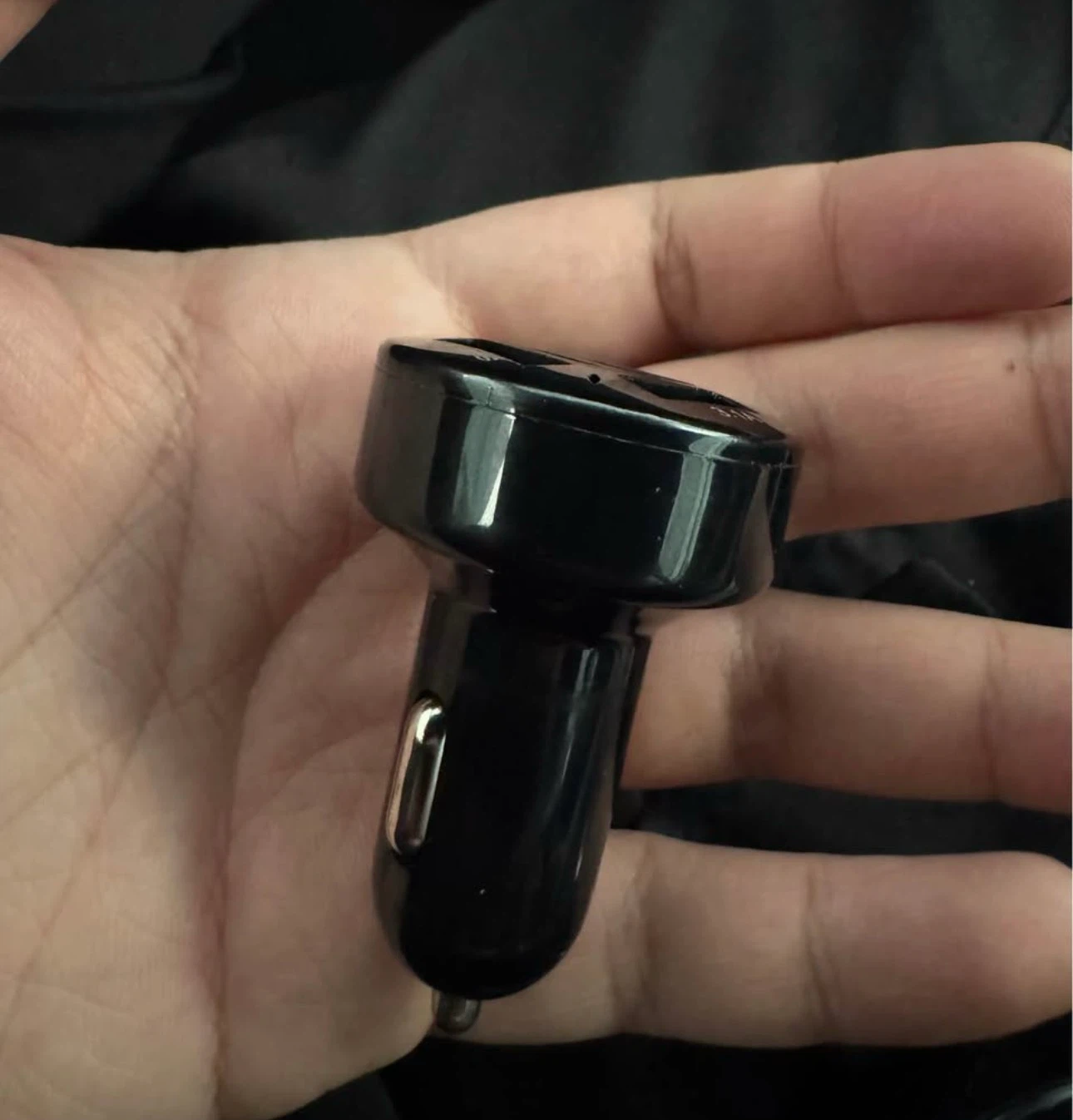 Multi-port USB Car Charger - photo 2