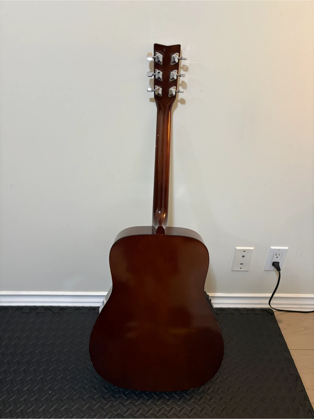 Yamaha FX-310 Acoustic-Electric Guitar - photo 4