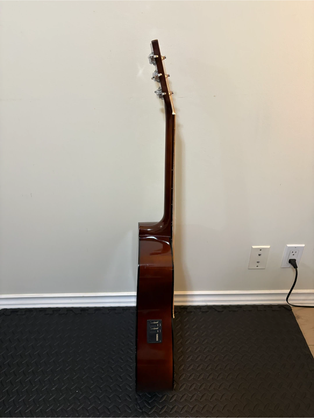 Yamaha FX-310 Acoustic-Electric Guitar - photo 5