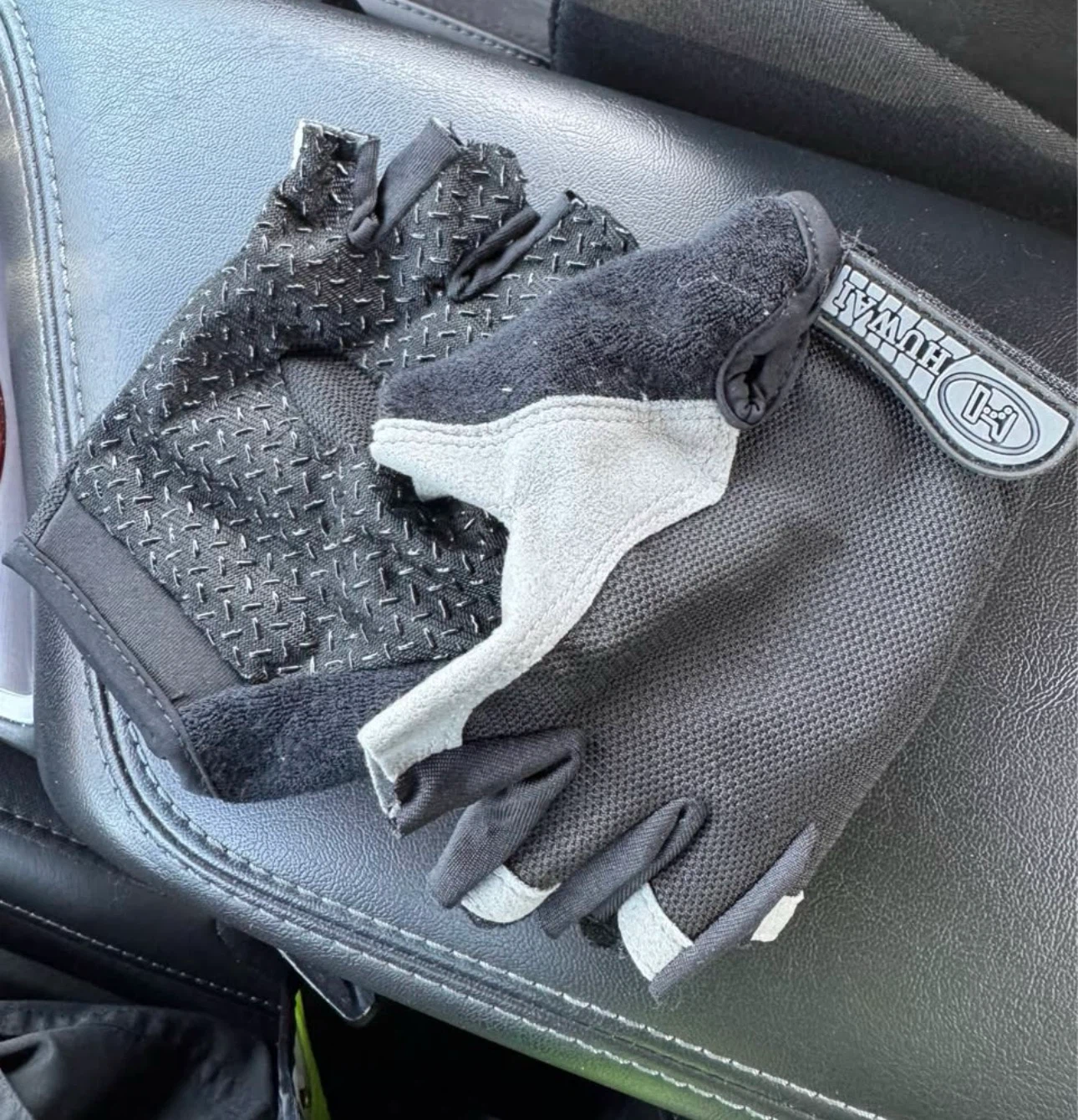 Fingerless Exercise Gloves