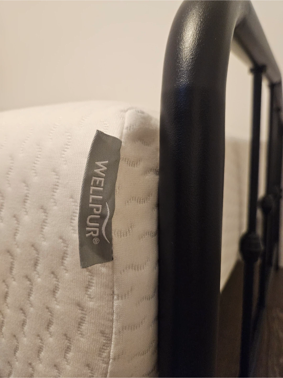 WELLPUR Memory Foam Mattress - Twin