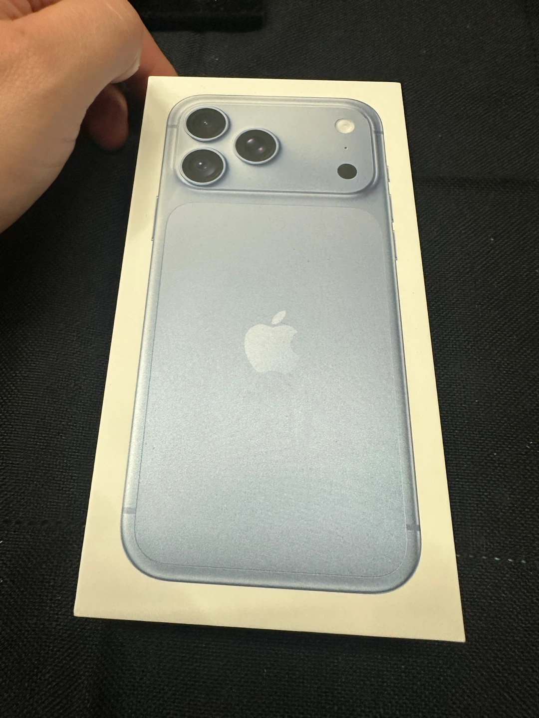 Apple iPhone 18 Pro Max 2TB Glacier