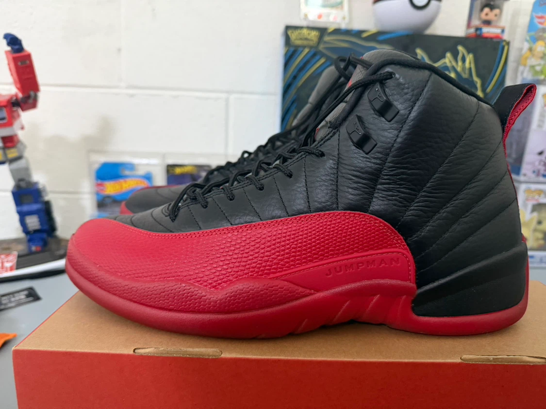 Air Jordan 12 Retro Flu Game 2025 Size 13  100% Authentic w/ Box - photo 3