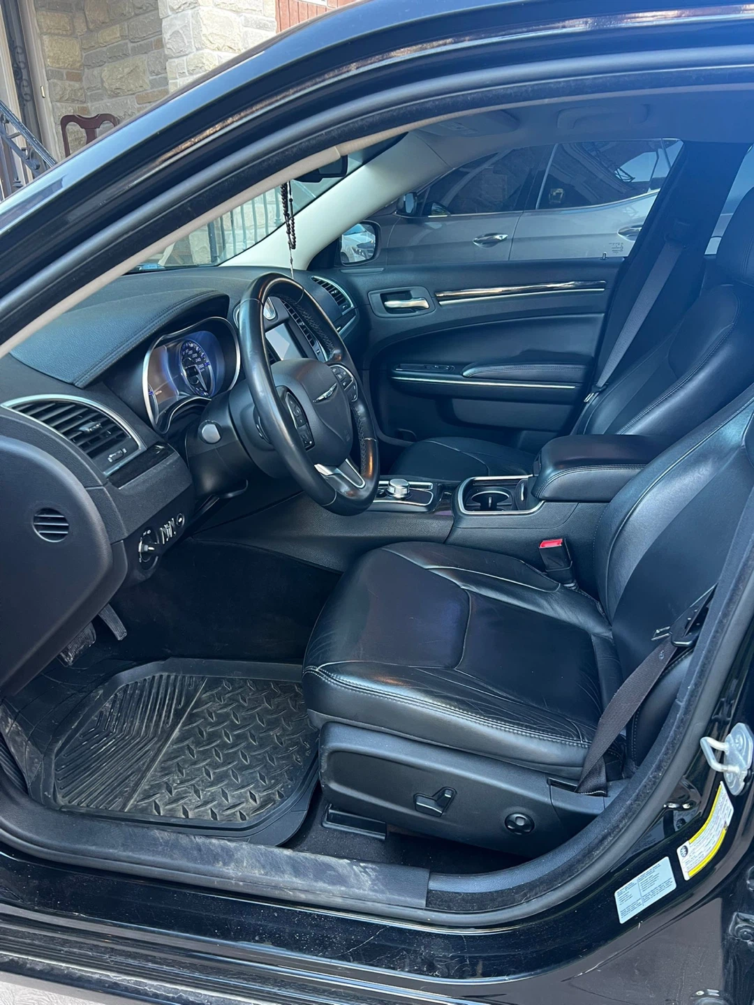 2015 chrysler 300 - photo 4