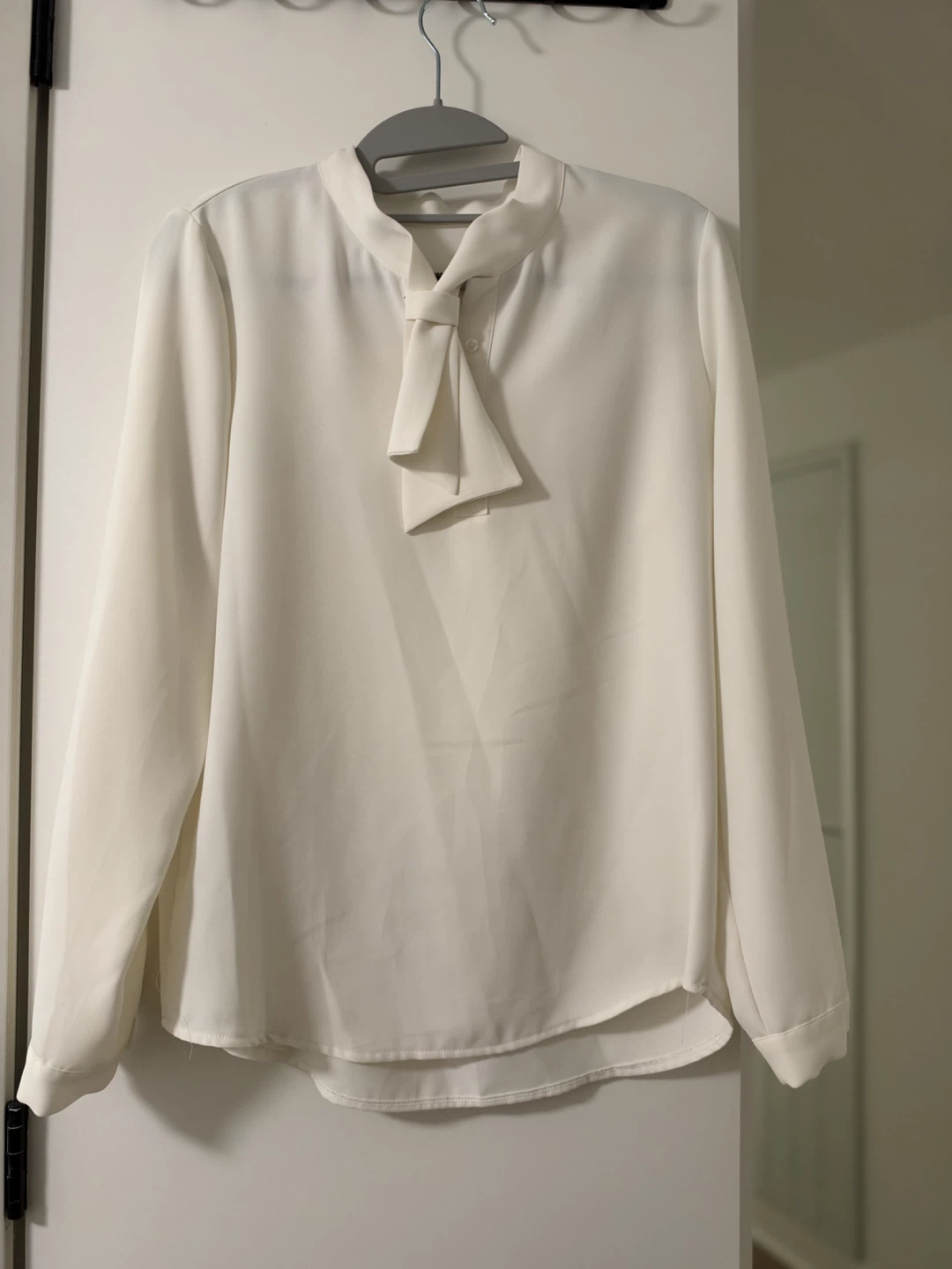 White Tie-Neck Long Sleeve Blouse