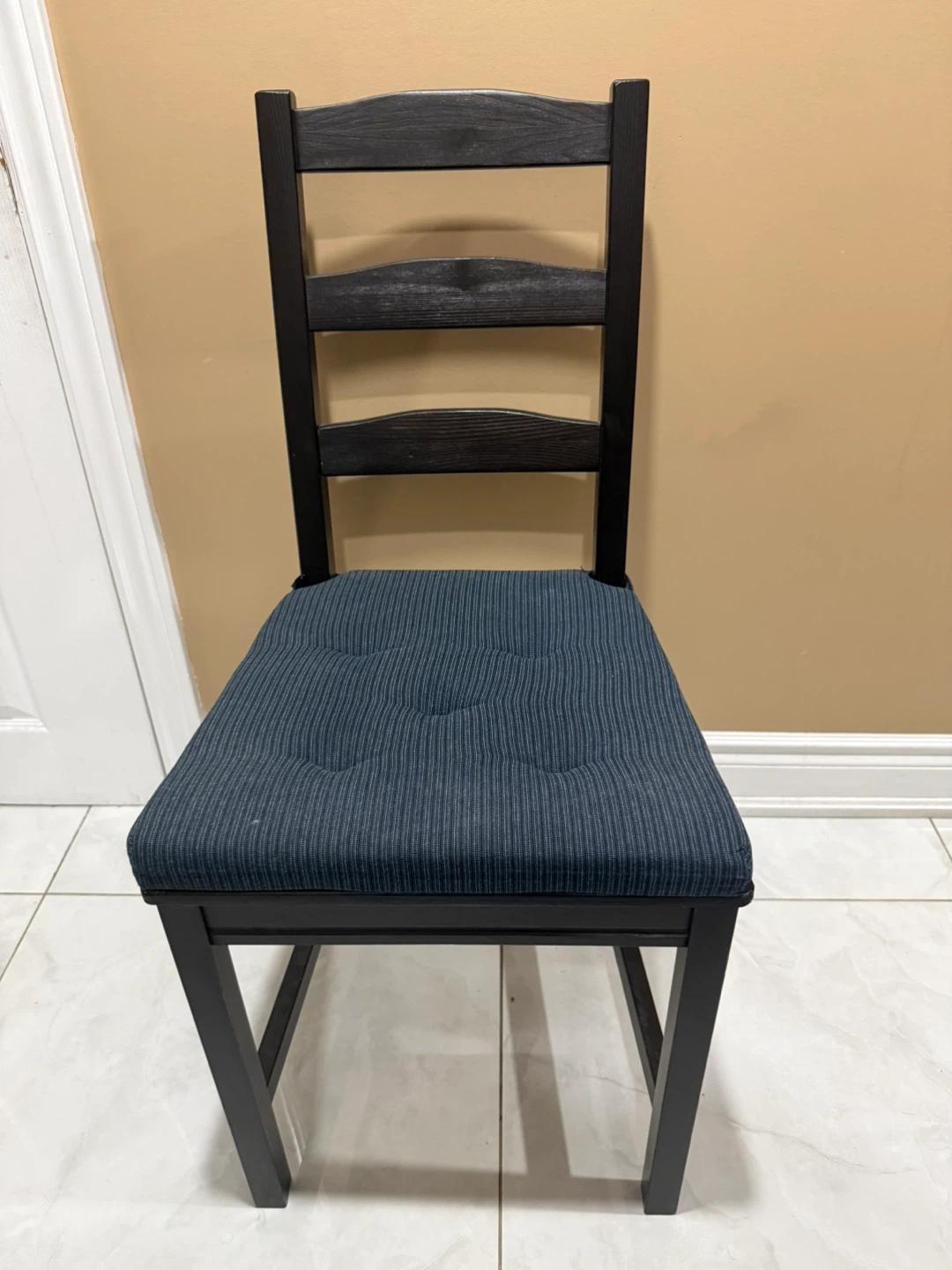 Dark wood dining chair with blue cushion - photo 2