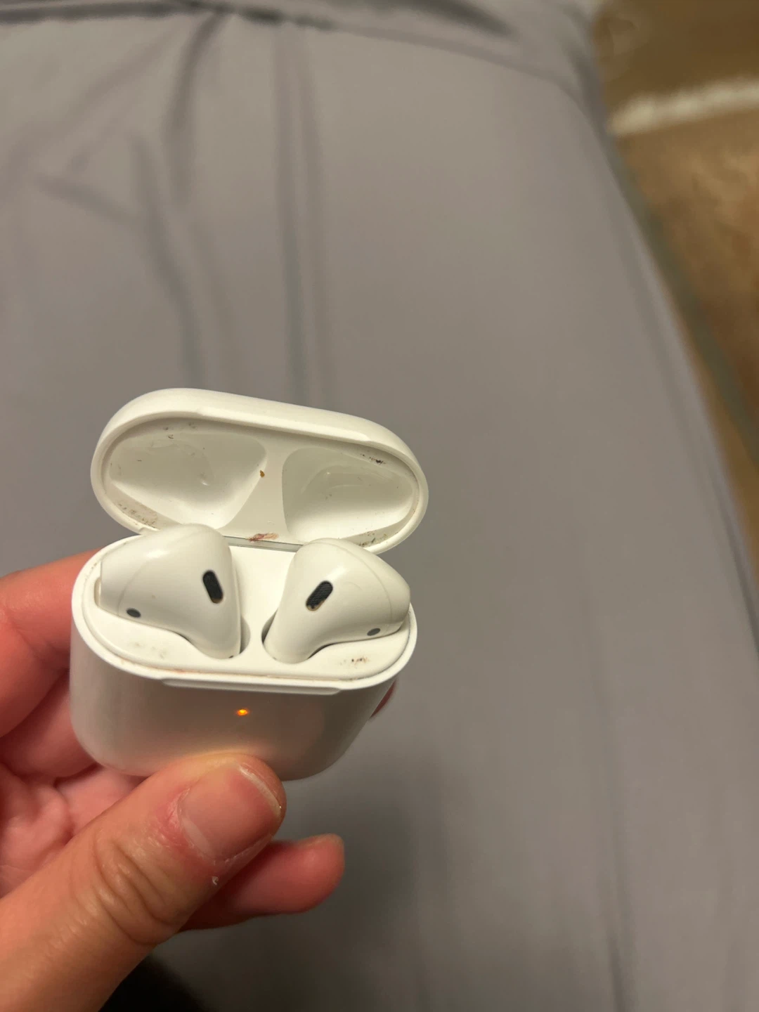 Apple AirPods with Charging Case - photo 2