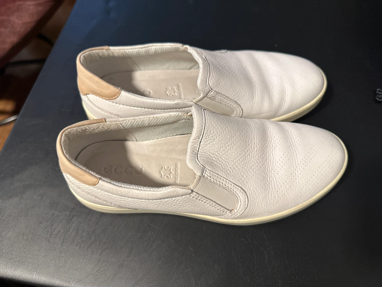 Ecco white leather slip-on shoes size 36