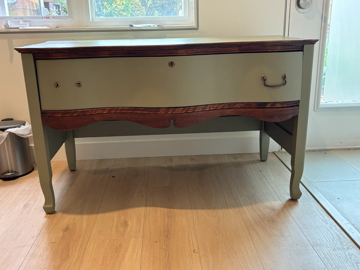 Console table/ tv stand