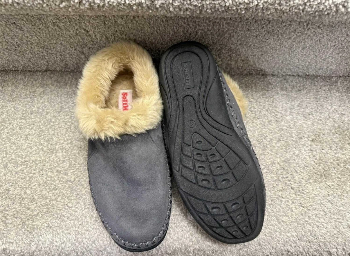 Never Worn Shae Women’s Shoes - Pick Up in Alpine Park SW