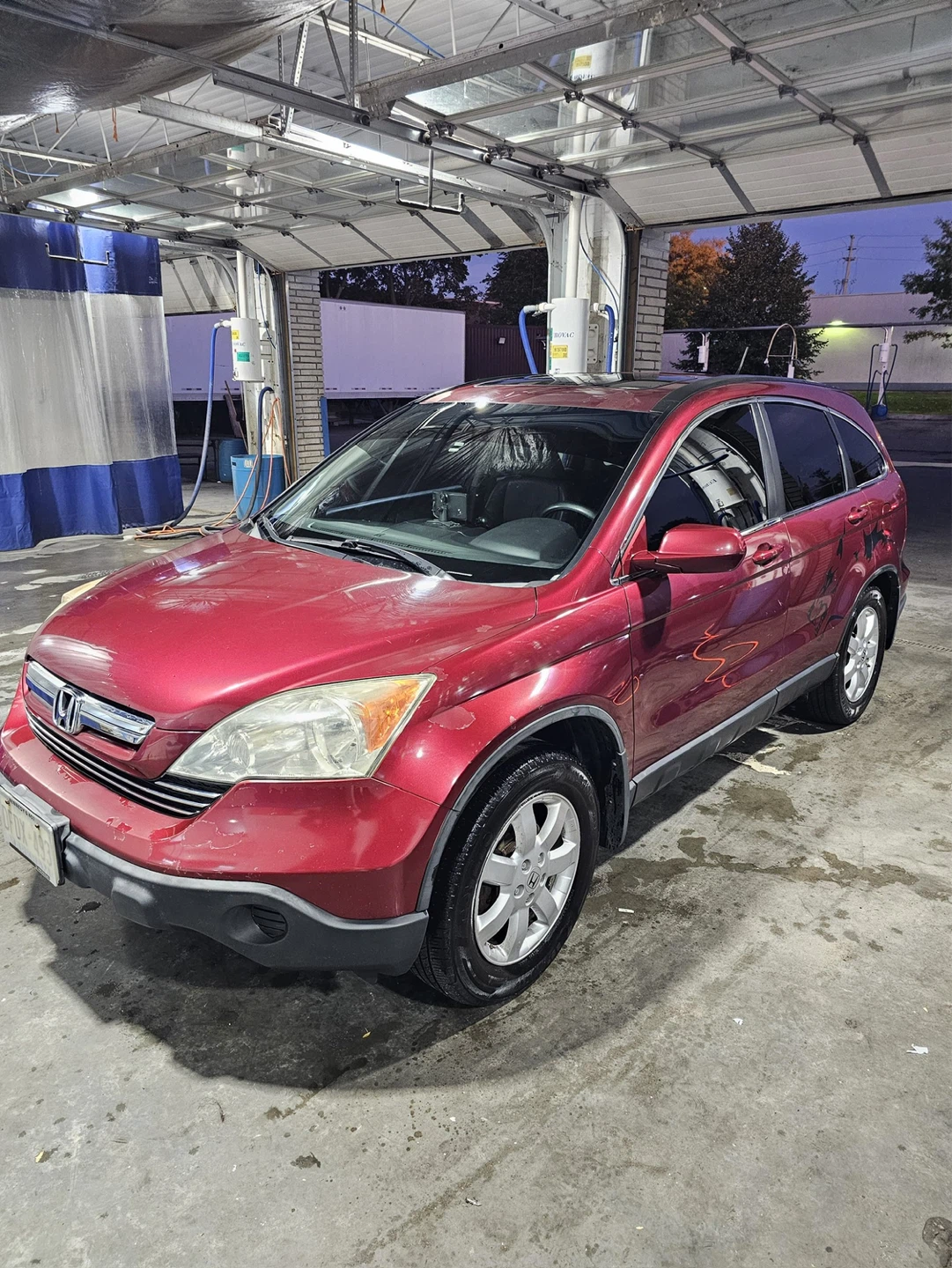 Red Honda CR-V 2007