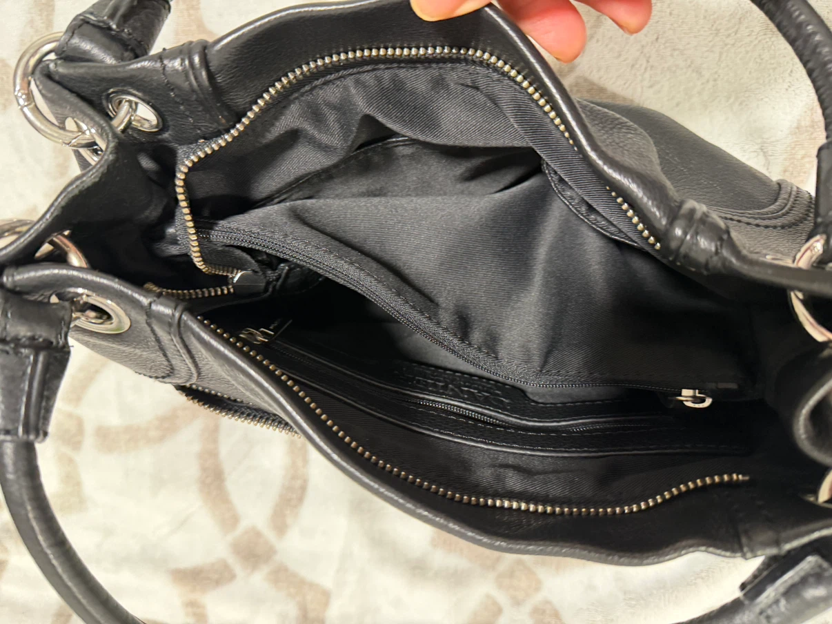 Danier Black Leather Handbag - photo 4