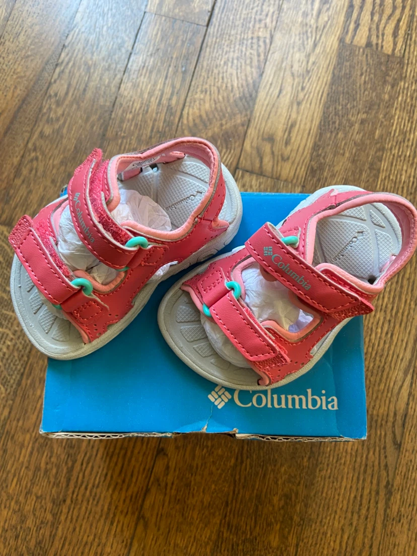 New - Columbia Toddler Techsun Vent Sandals Size 4