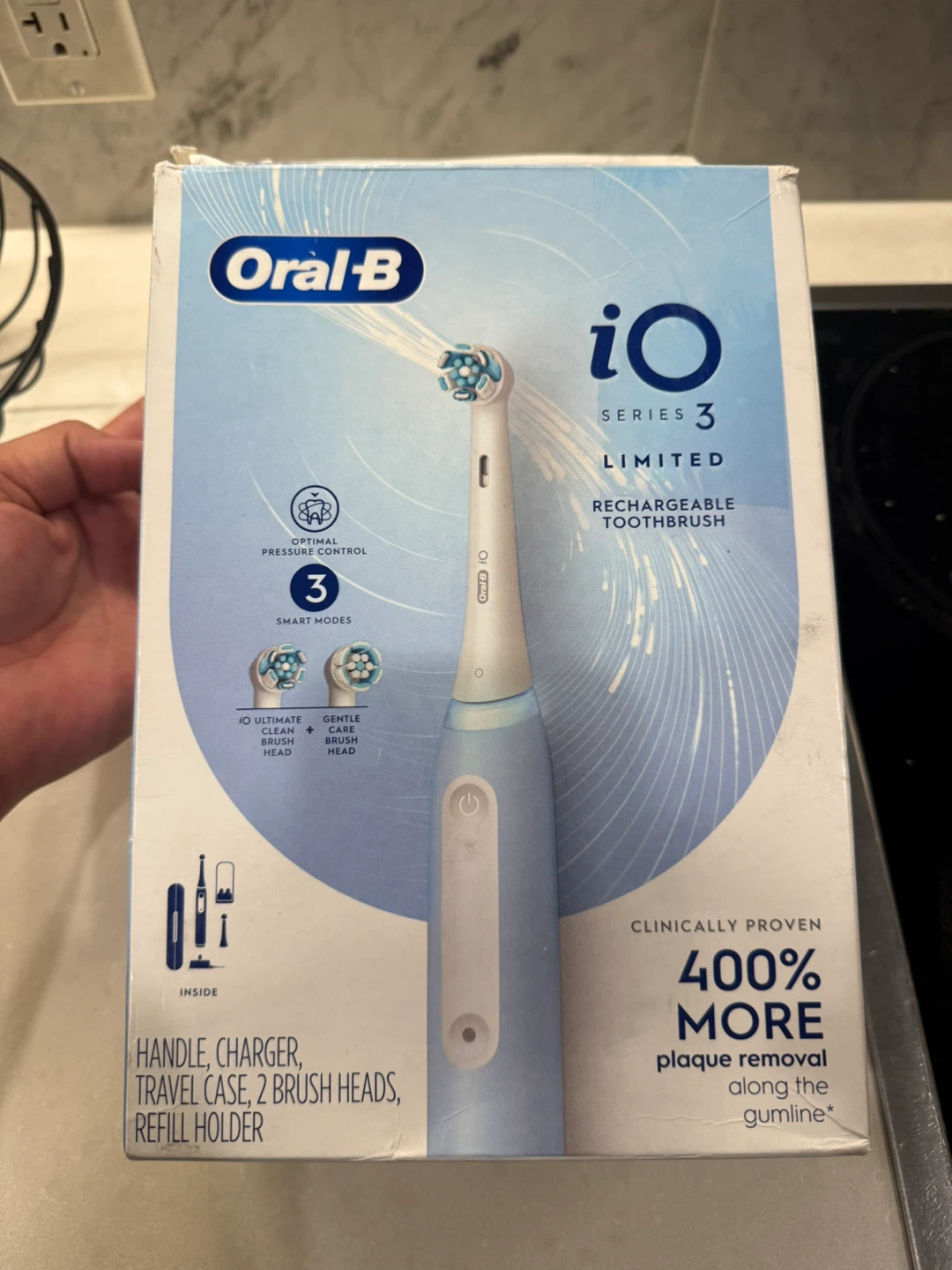 Oral-B iO Series 3 Limited Electric Toothbrush - Icy Blue - photo 3